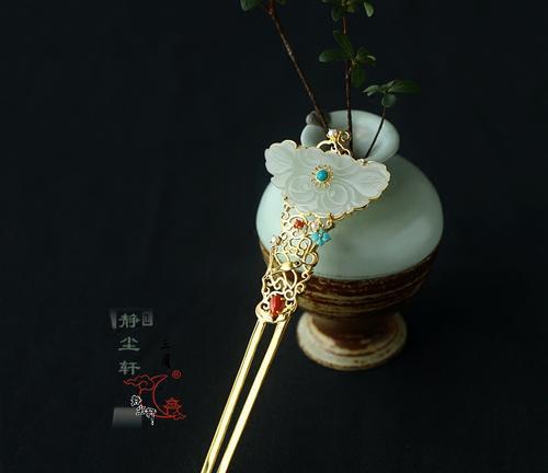 CF幻影卡使用簪子的方法是什么？簪子对幻影卡有何影响？